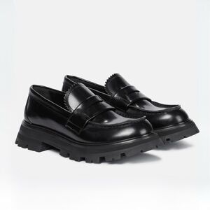 NIB Alexander McQueen Black Leather Loafers size 10